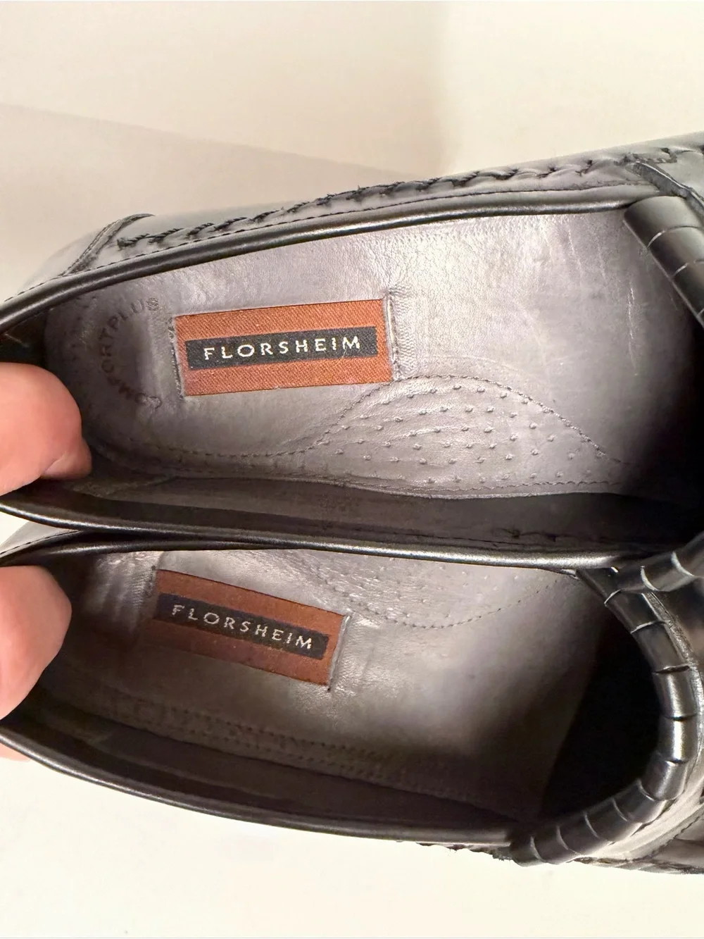 FLORSHEIM Black Leather Dress Shoes Woven Front Vamp Tassel Loafers Sz. 10.5 D